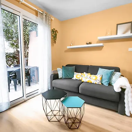 Maison Moderne Et Lumineuse Avec Terrasse アパート