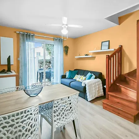 Maison Moderne Et Lumineuse Avec Terrasse フロンティニャン
